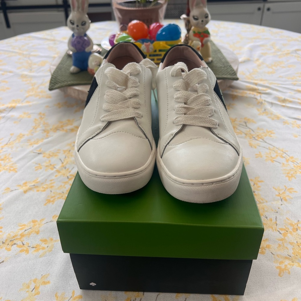 VGUC Kate Spade Black and White Athletic Shoes Sleek Design